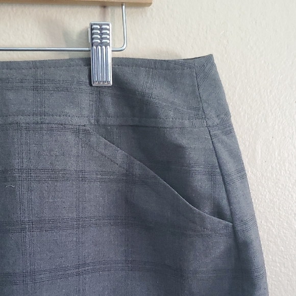 Laura Scott Charcoal Lined Business Skirt - Picture 3 of 10